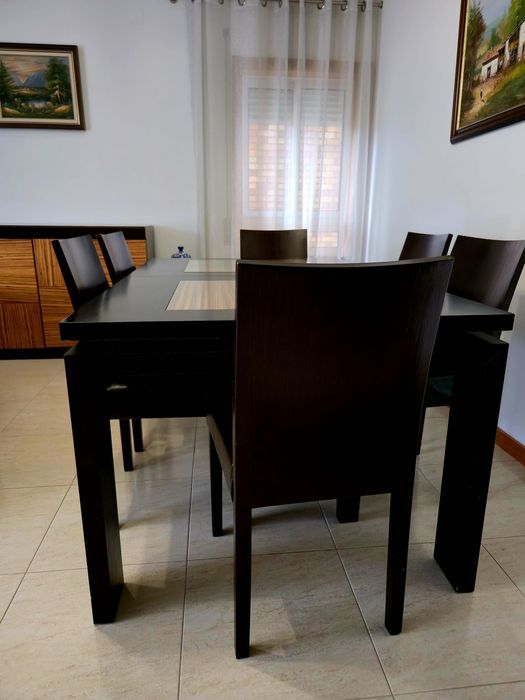 Mesa de jantar extensível com 6 cadeiras JA DESMONTADA PRONTA A LEVAR