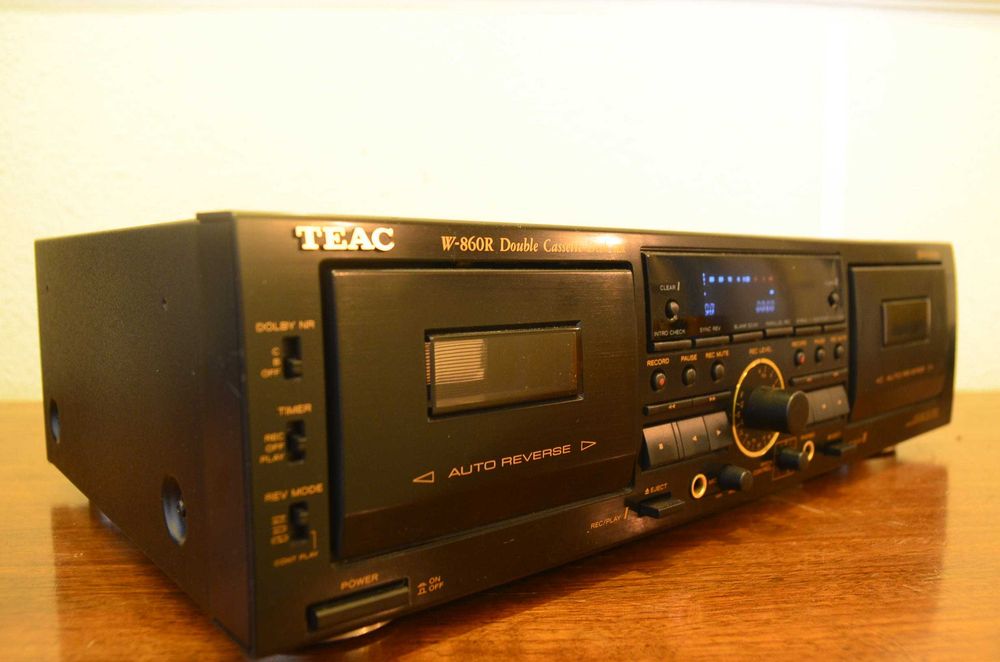 Duplo Gravador de Cassetes TEAC W-860R