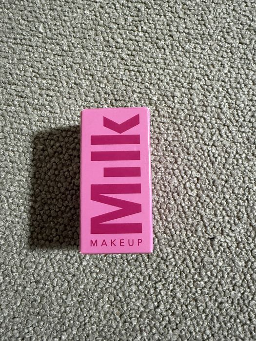 Róż milk makeup brust nowy sephora