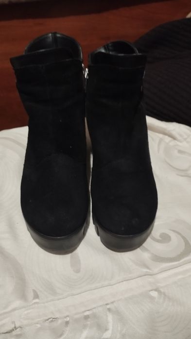 Жіночі зимові ботінки