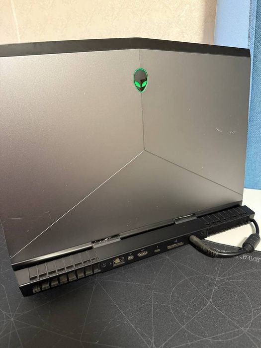 Alienware 15 R4 i7-8750h/16/1tb+256ssd/ gtx 1060 6gb