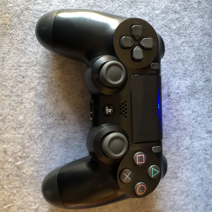 PS4 (jogos/comando á parte na descrição)