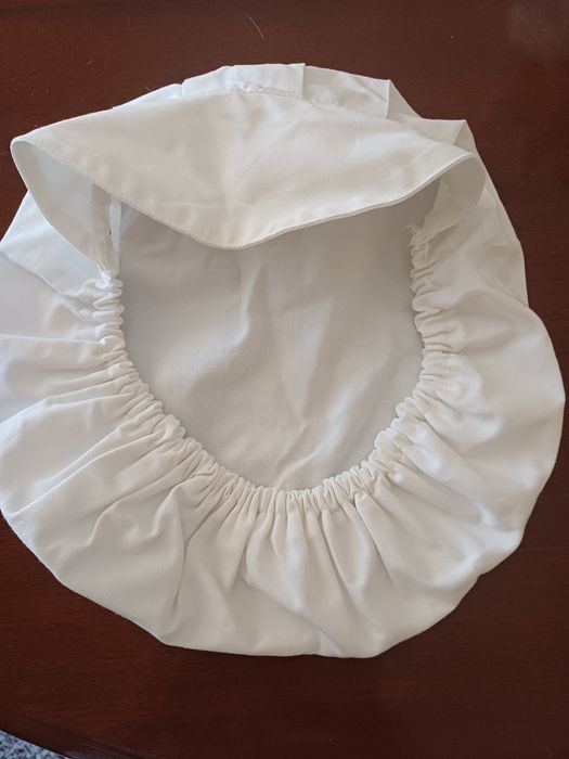 Bata branca com botões, 2 bolsos, manga curta