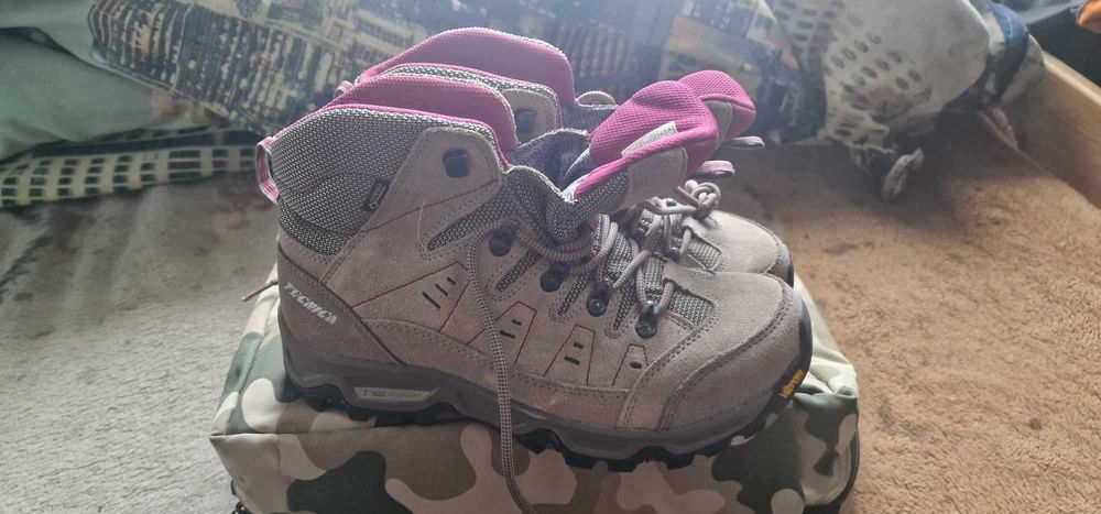 Buty trekingowe NOWE r.39 i 37  Goretex Damskie