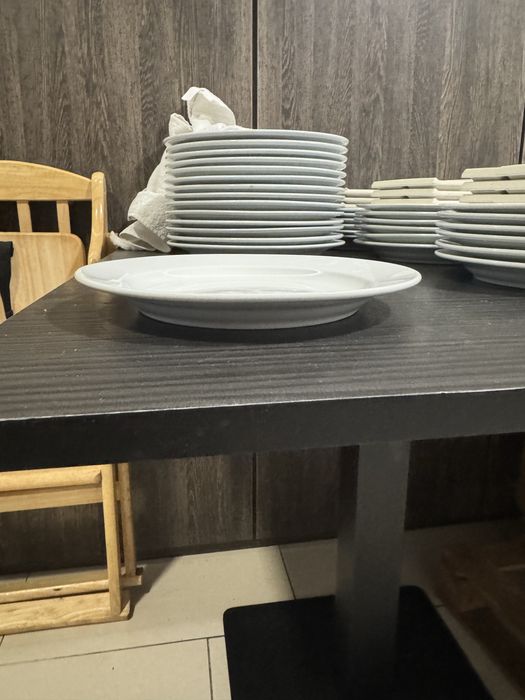 Pratos brancos para vender