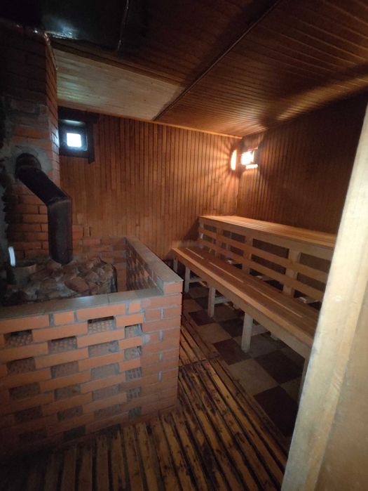Продаж двох будинків під міні-готелі в Закарпатті (с. Чинадієво)