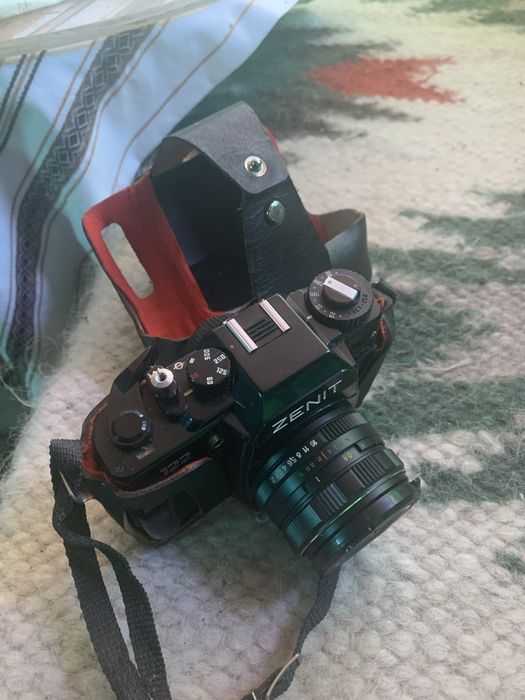 Продам пленочный фотоаппарат Зенит-E х .