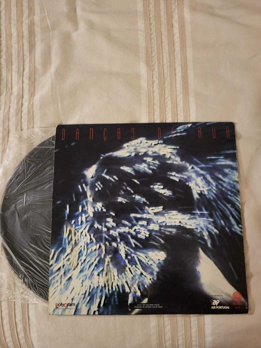 Disco(s) Vinil - Bom estado, ainda com plástico