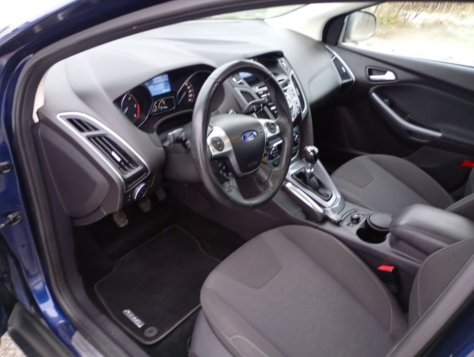 Sprzedam swieżo sprowadzony przygotowany do rejestracji ford focus 1.6