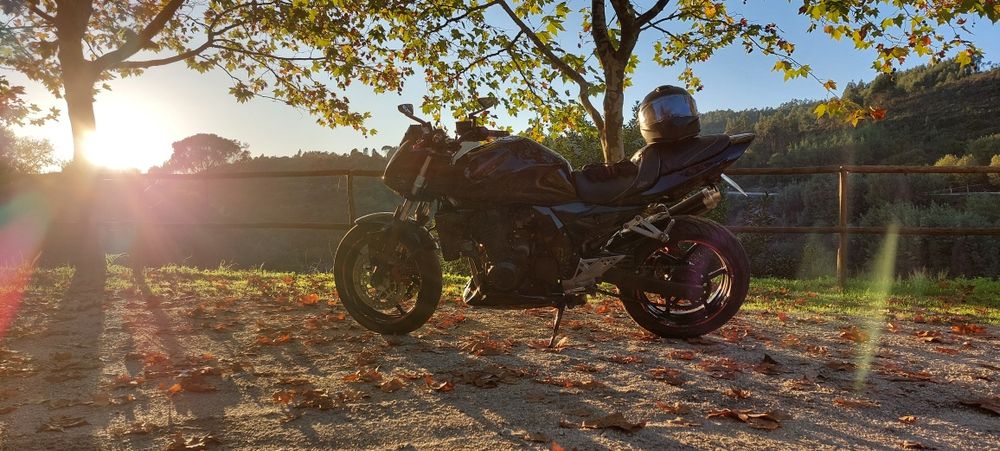 Kawasaki Z750 – Totalmente Renovada e Personalizada com Extras