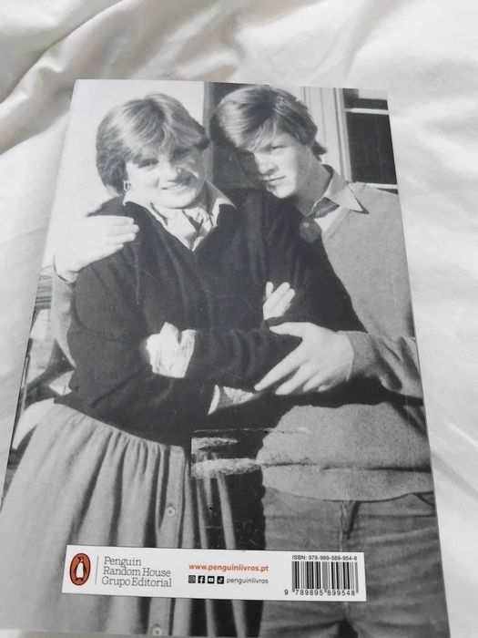 Livro do irmão da princesa Diana
