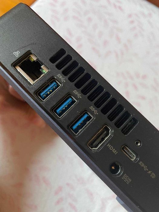 Asus PC Chromebox Computer Intel core i3 8th gen
