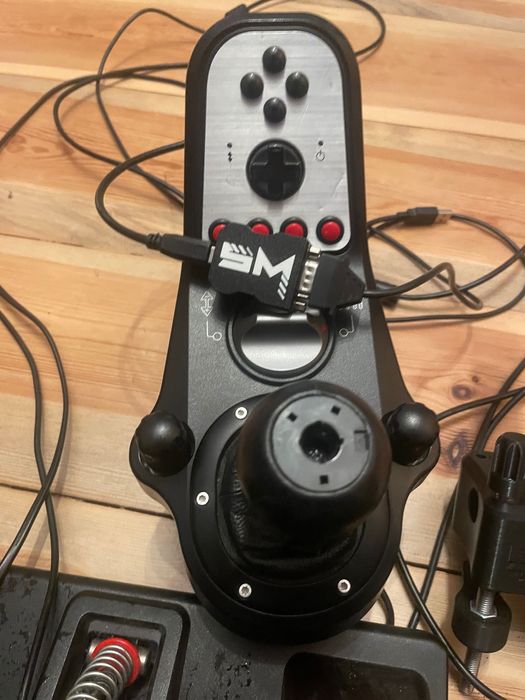 Kierownica thurstmaster t300 + hydrołapa + shifter logitech g25