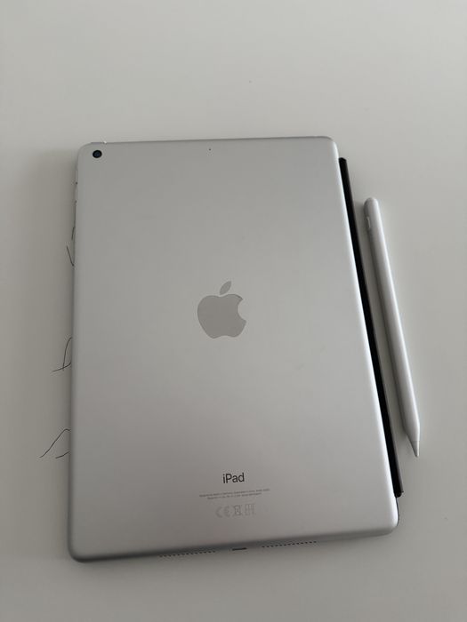 iPad 9 geração 10.2” 64gb + Smart Keyboard Apple + Pencil
