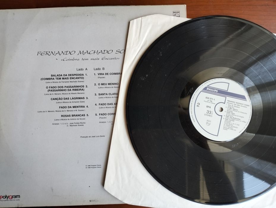 Disco de vinil LP Fernando Machado Soares - Coimbra tem mais Encanto'