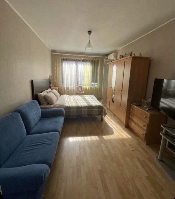 Левада  3к  панельний Будинок  65000$