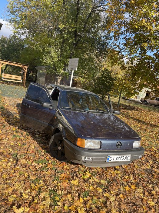 Volkswagen - Passat - b3