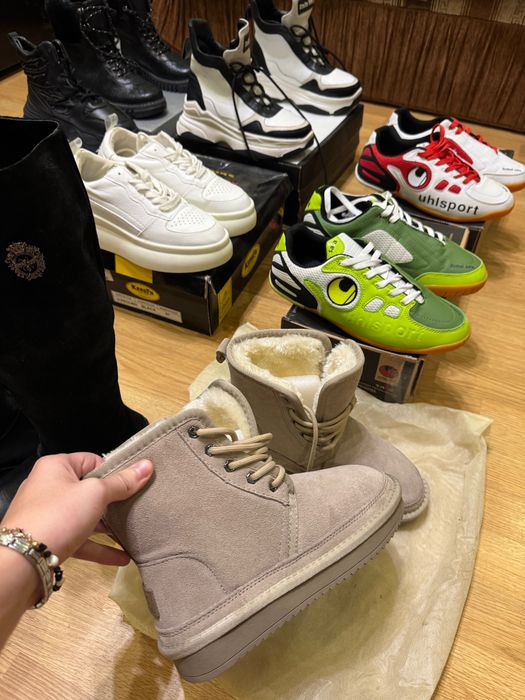 Взуття Stella Vinci, uhlsport, Bershka, It ts, Sopra