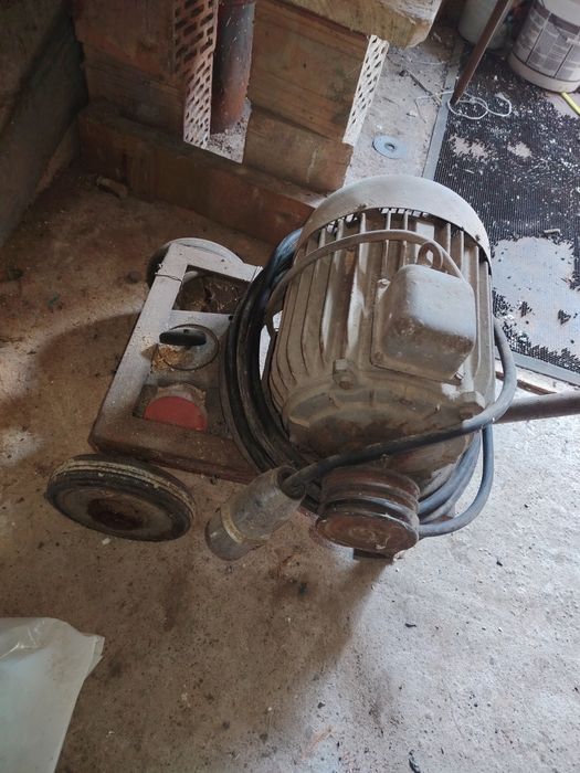 Krajzega do sprzedania silnik 7,5KW zapraszam