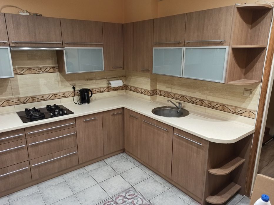 Meble kuchenne ze sprzętem