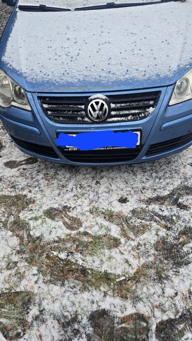 Zderzak przód Volkswagen Polo 9N. 2005r. Lift. LA5R.