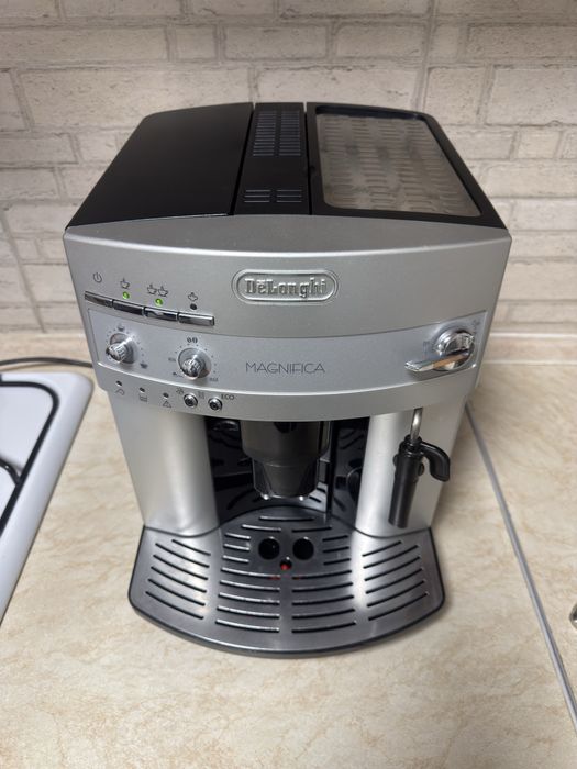 Кавомашина Delonghi Magnifica ECO ESAM3200.S