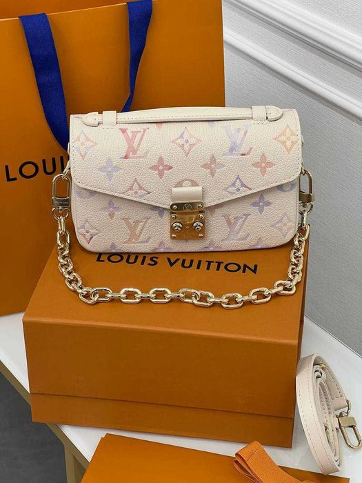 Сумочка Louis Vuitton Metis, Оригінал