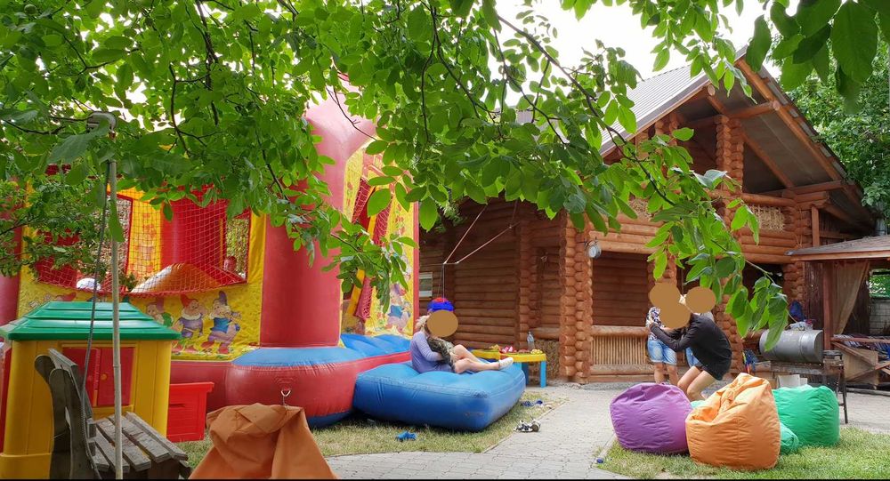 Зруб з Карпат. ЕКО дворик, бесідка, банька, чан, озерце, генератор