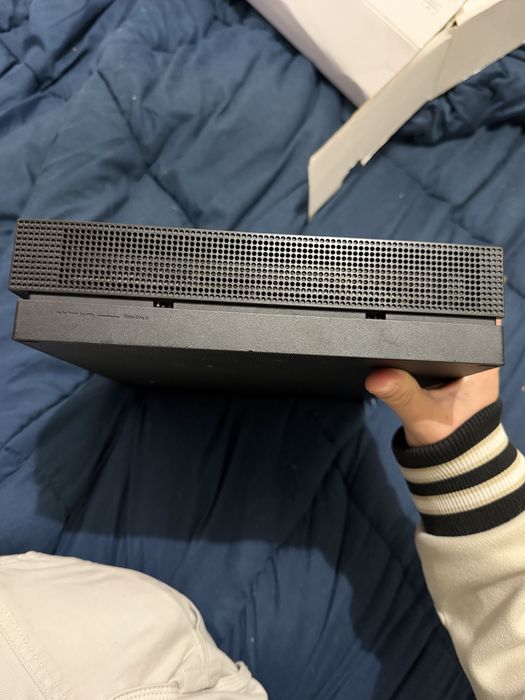 Vendo Xbox One X