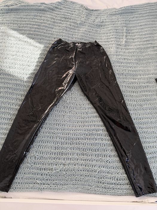 Czarne lateksowe spidnie w bdb stanie nk-ad super sie prezentuja