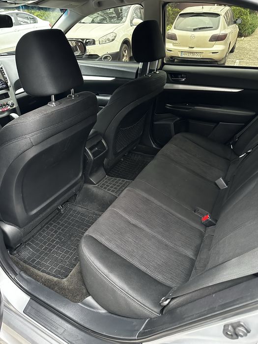 Subaru Legacy 2012