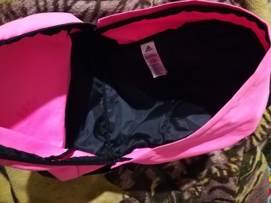 Mochila adidas como nova