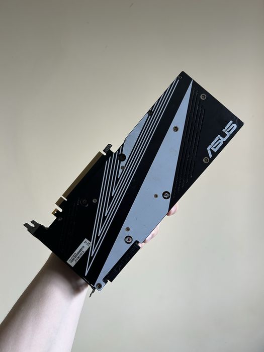 Напів робоча! RTX 2080 8GB Asus Dual Відеокарта