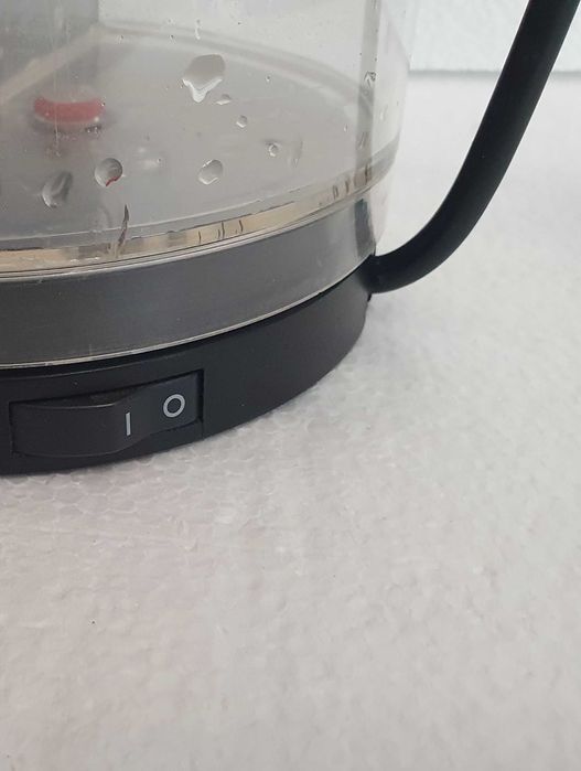 Máquina Nespresso Krups XN2120 em bom estado, com botão ON/OFF atrás