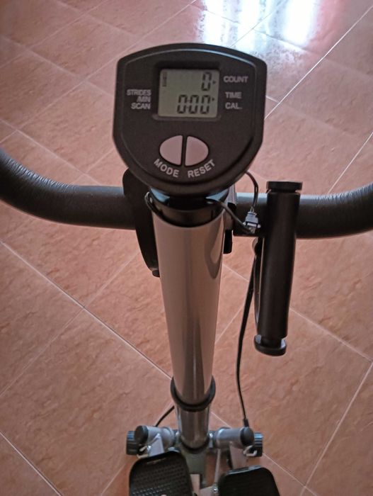 Máquina de Step com Braços