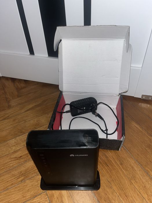 4G/3G Wi-Fi роутер Huawei LTE CPE E5172 (LTE до 150 Мбіт/с) працює від кабелю та сімки від мережі 220 та акамулятора