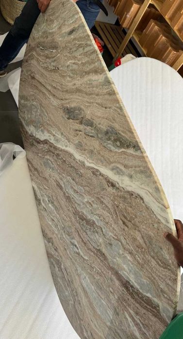 Tampo Mesa de Jantar Sklum Giselda em mármore para recuperação