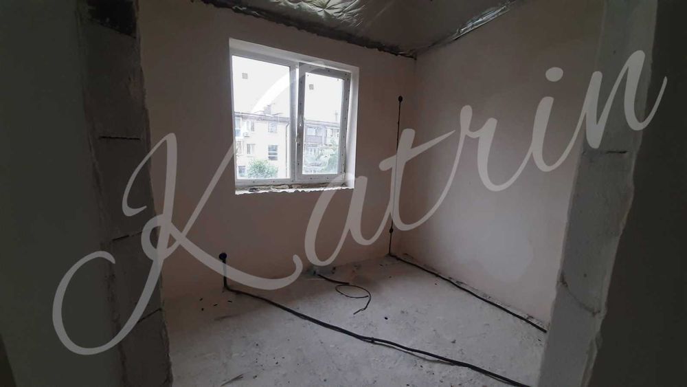 Продам 1 к квартиру клубний будинок вул. Драгоманова низ пр. Поля