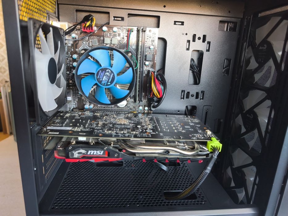 Torre gamer i3 7100 com RX 470