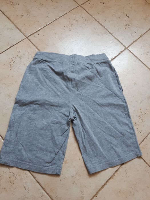 Spodenki chłopięce w rozmiarze 146/152