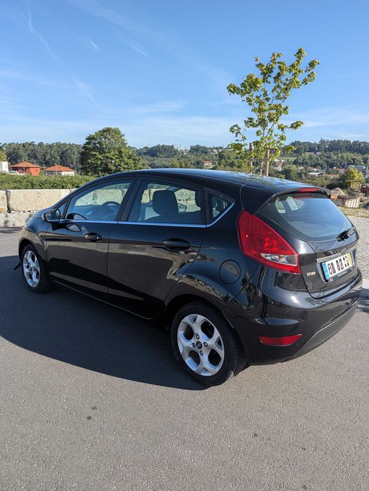 FORD Fiesta Mk6 Hatchback -  1.4 TDCi 2008 - Mecanica boa, Revisão Feita