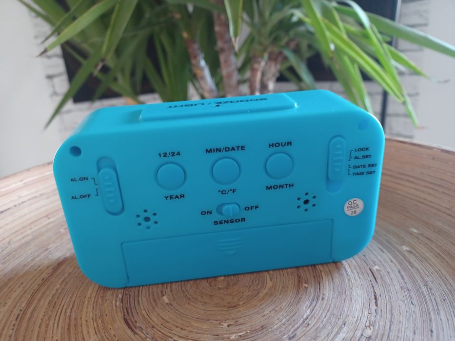 Relógio despertador digital (novo)