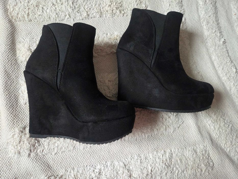 Botki na platformnie zamszowe rozm 36