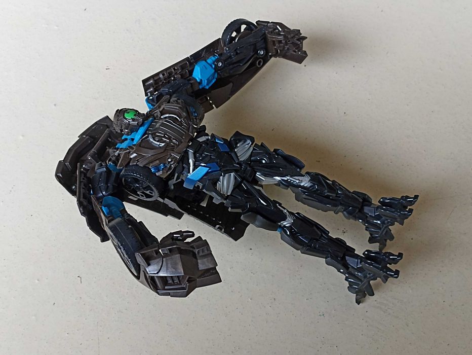 Transformers Autobot Lockdown Hasbro A6156