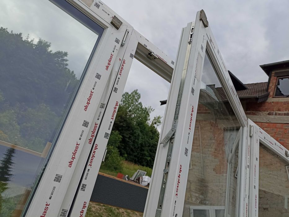 Okna pcv 100/240 trzy szybowe białe