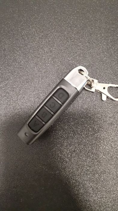 Comando de portão ou garagem universal