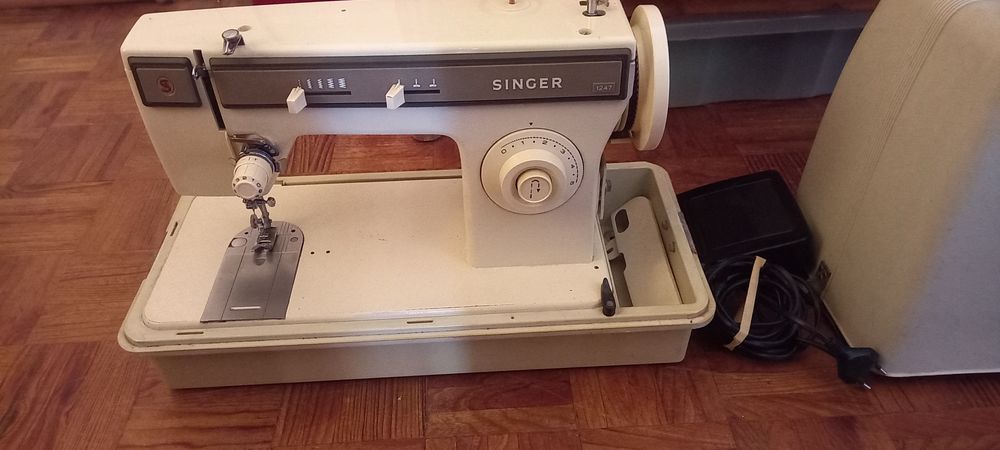 Máquina de Costura Singer Vintage
