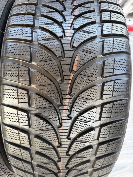 Шини Bridgestone 255/50/R20
