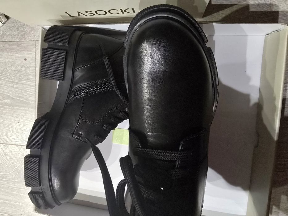 Nowe botki Lasocki czarne skóra naturalna 36