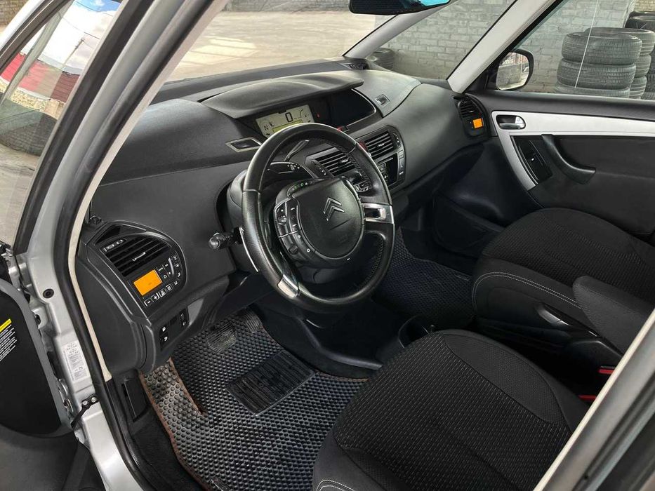 Продам  Citroen Grand C4 Picasso 2010. Можна в розстрочку, під викуп.